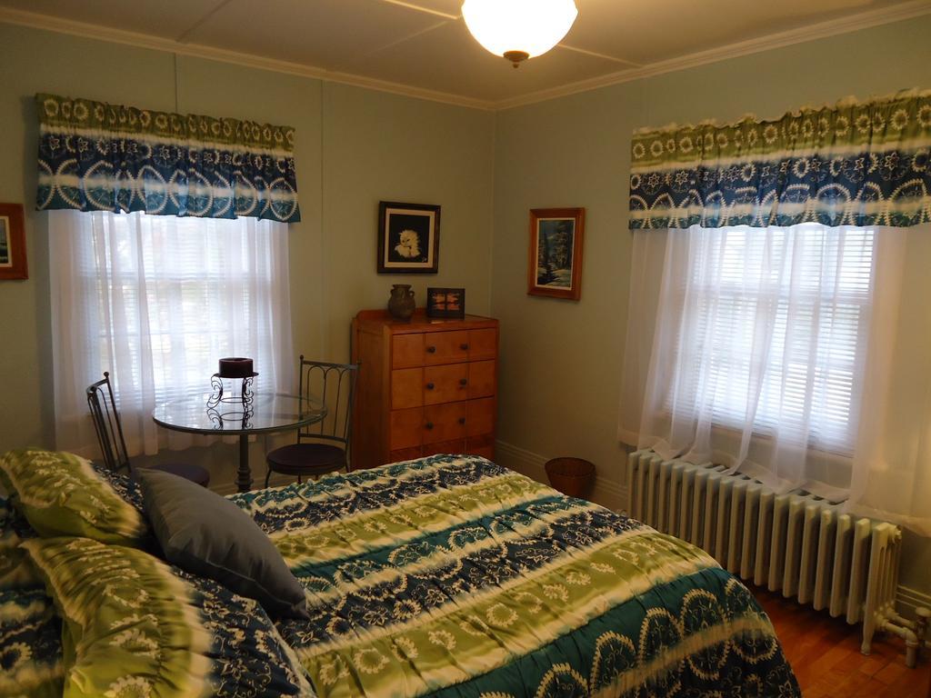 Le Gite De La St-Lawrence Saint-Alexis-des-Monts Room photo