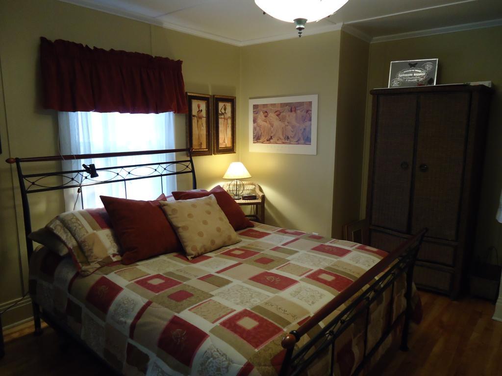 Le Gite De La St-Lawrence Saint-Alexis-des-Monts Room photo